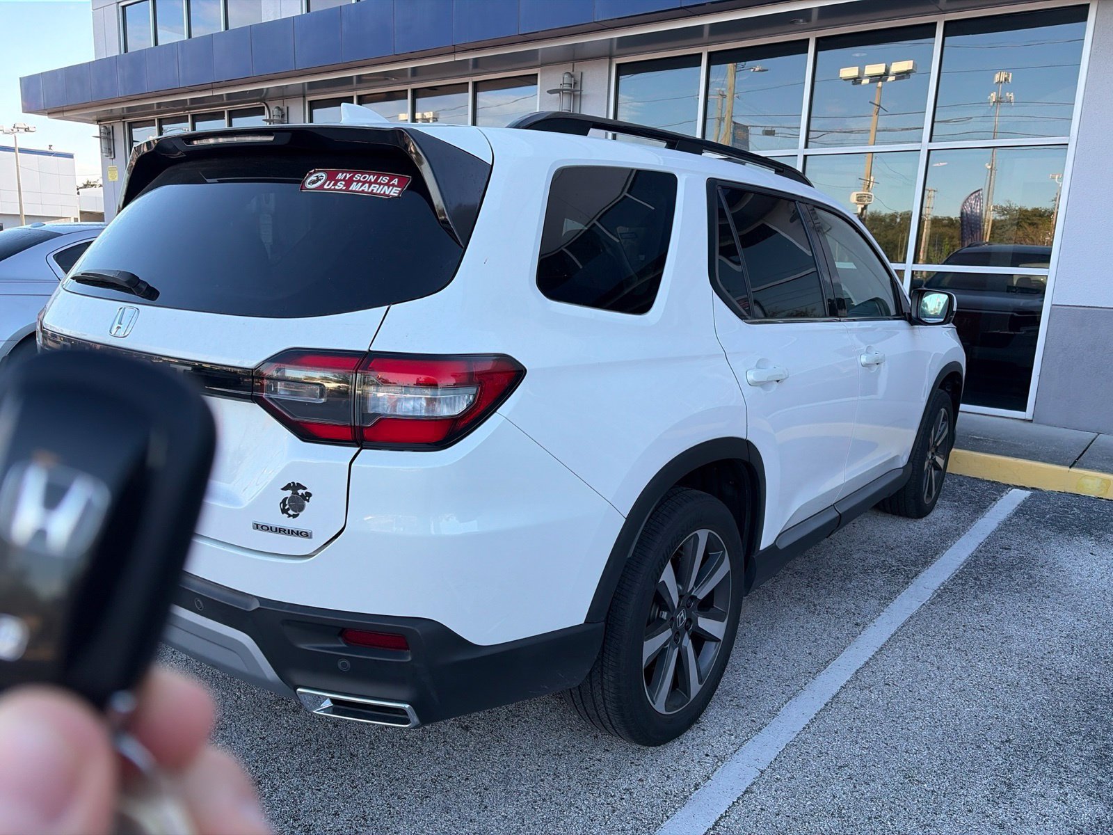 Used 2023 Honda Pilot Touring image 4