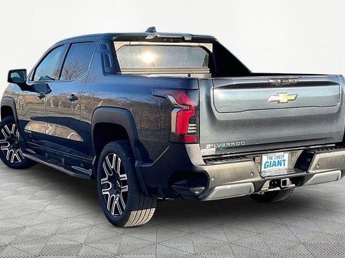 New 2026 Chevrolet Silverado EV LT AWD/4WD image 3