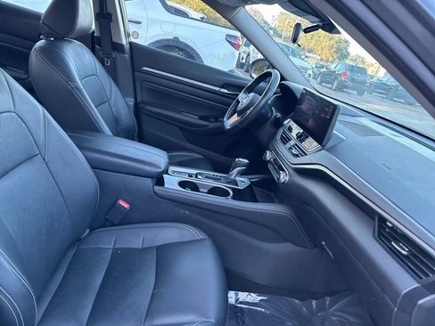 Used 2023 Nissan Altima 2.5 SL FWD image 13