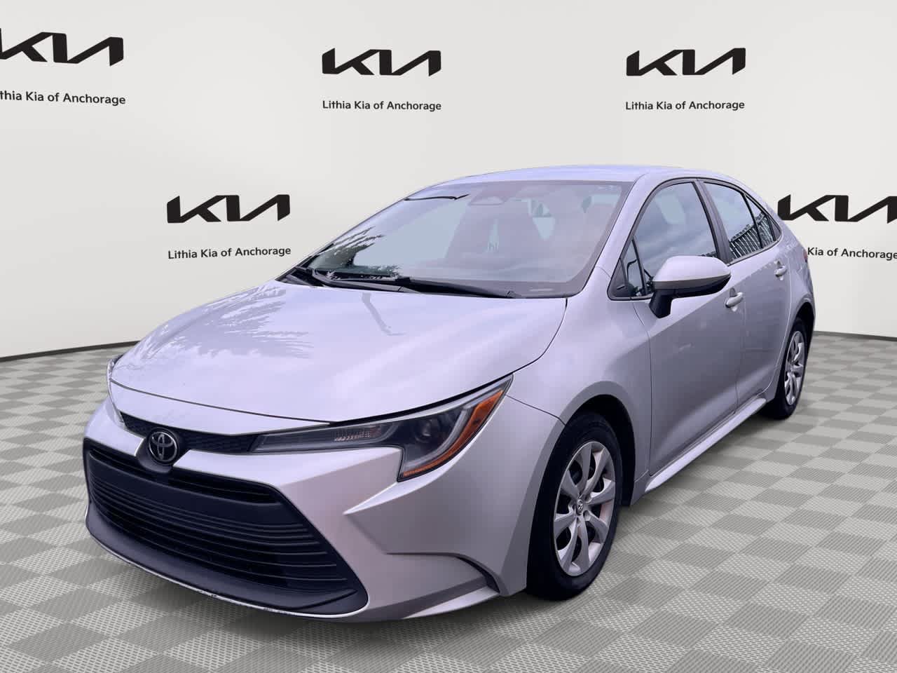 Used 2023 Toyota Corolla LE FWD image 1