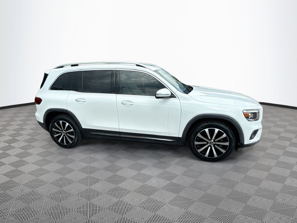 Used 2021 Mercedes-Benz GLB 250 4MATIC image 5