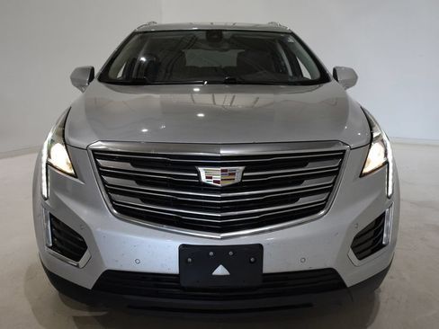 Used 2019 Cadillac XT5 Luxury AWD/4WD image 2