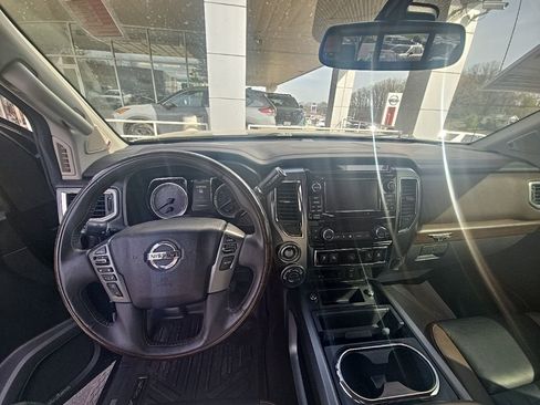 Used 2017 Nissan Titan Platinum Reserve image 8