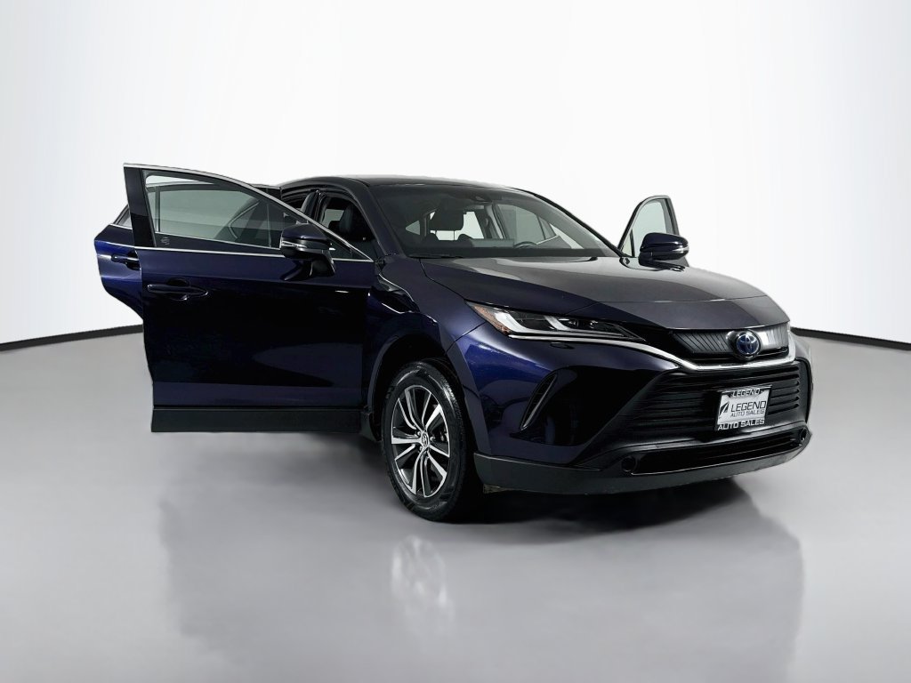 Used 2024 Toyota Venza LE AWD/4WD image 18