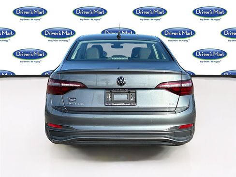 Used 2024 Volkswagen Jetta SE FWD image 6