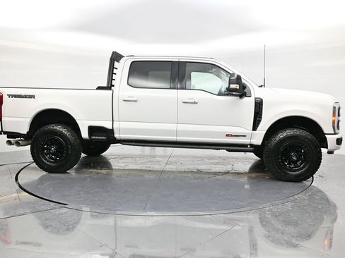 Used 2023 Ford F350 Lariat w/ Lariat Ultimate Package image 4
