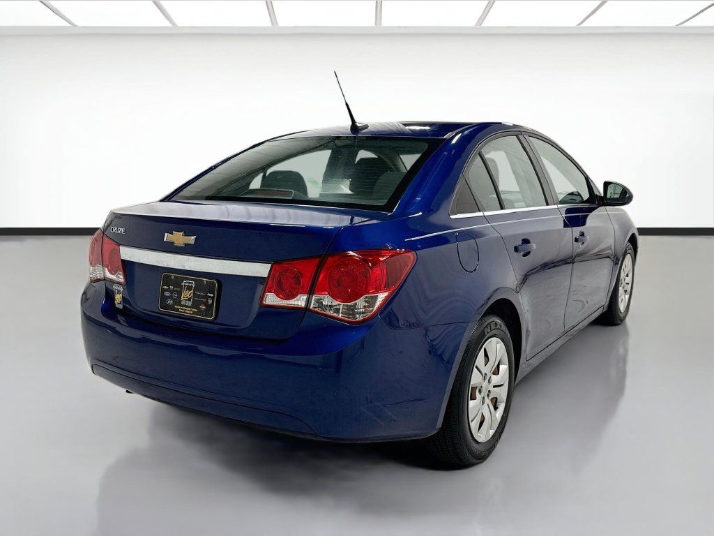 Used 2012 Chevrolet Cruze LS w/ Connectivity Package FWD image 6