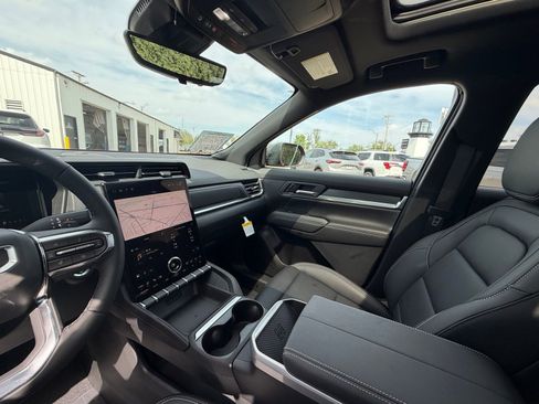 New 2026 GMC Terrain Elevation w/ Elevation Premium Package image 17