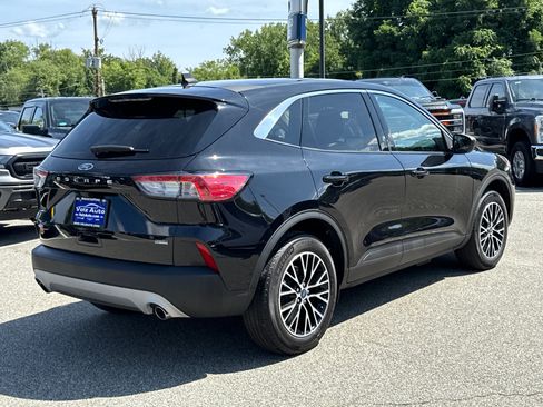 Certified 2022 Ford Escape SE w/ Cold Weather Package FWD image 4