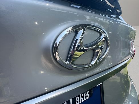 Used 2020 Hyundai Santa Fe SEL AWD/4WD image 12