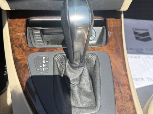 Used 2007 BMW 328i Convertible RWD image 9