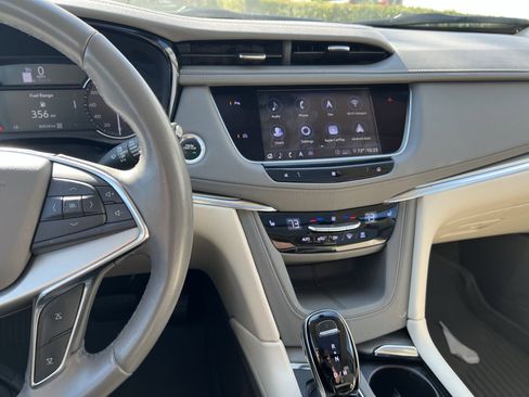 Used 2020 Cadillac XT5 Premium Luxury image 18