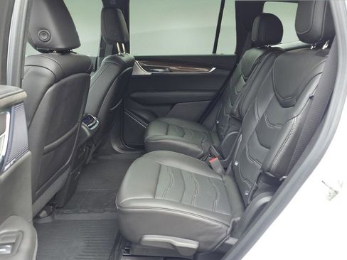 Certified 2024 Cadillac XT6 Sport w/ LPO, ONYX Package image 20