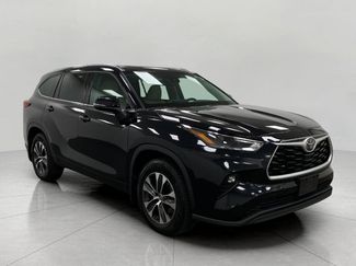 Used 2021 Toyota Highlander XLE video 1