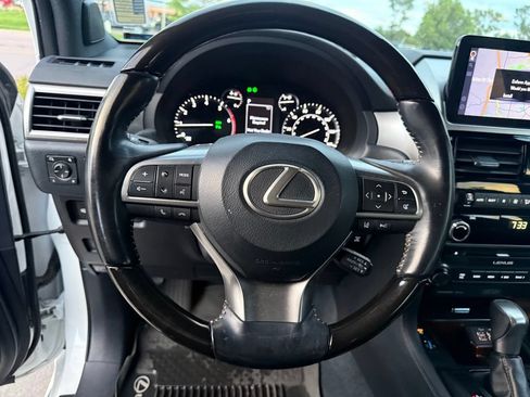 Used 2023 Lexus GX 460 Premium w/ Accessory Package AWD/4WD image 14