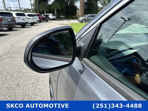 Used 2020 Buick Encore GX Essence image 10