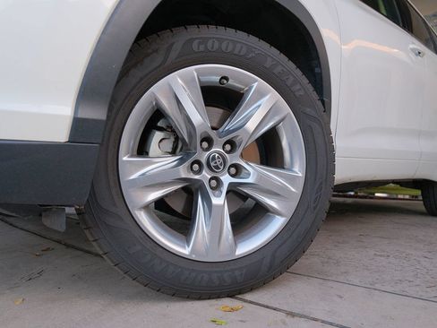 Used 2016 Toyota Highlander Limited FWD image 47