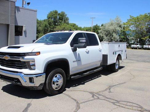 Used 2024 Chevrolet Silverado 3500 LT w/ Convenience Package AWD/4WD image 1