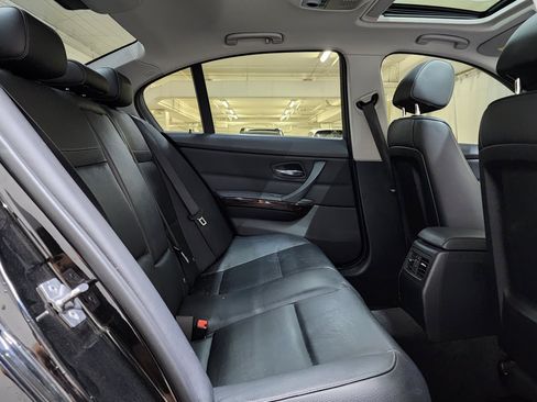 Used 2011 BMW 328i xDrive Sedan AWD/4WD image 19