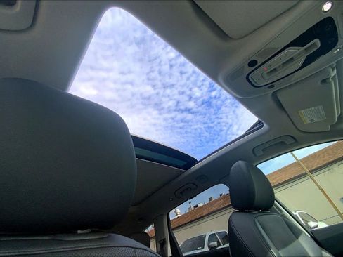 Used 2023 Audi Q7 3.0T Prestige image 14