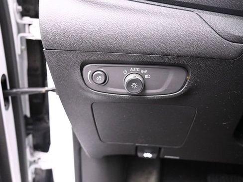 Used 2025 Buick Encore GX Preferred image 18