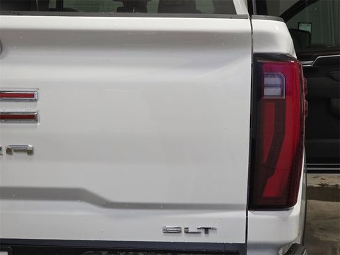 New 2026 GMC Sierra 2500 SLT w/ SLT Premium Package image 33