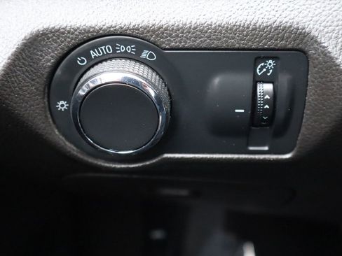 Used 2014 Chevrolet Cruze LS image 28