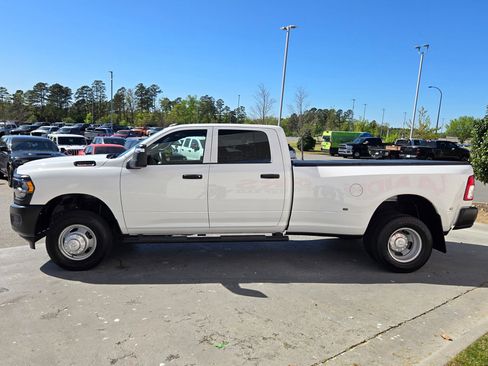 Used 2024 RAM 3500 Tradesman w/ Protection Group AWD/4WD image 4