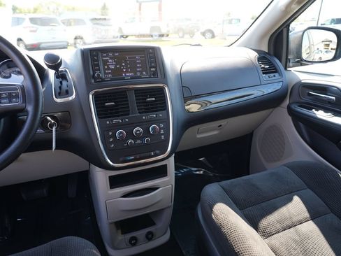 Used 2020 Dodge Grand Caravan SE w/ UConnect Hands-Free Group FWD image 20