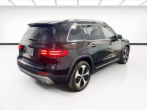 Used 2024 Mercedes-Benz GLB 250 image 4