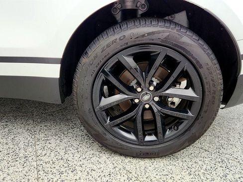 Used 2025 Land Rover Range Rover Velar S AWD/4WD image 9