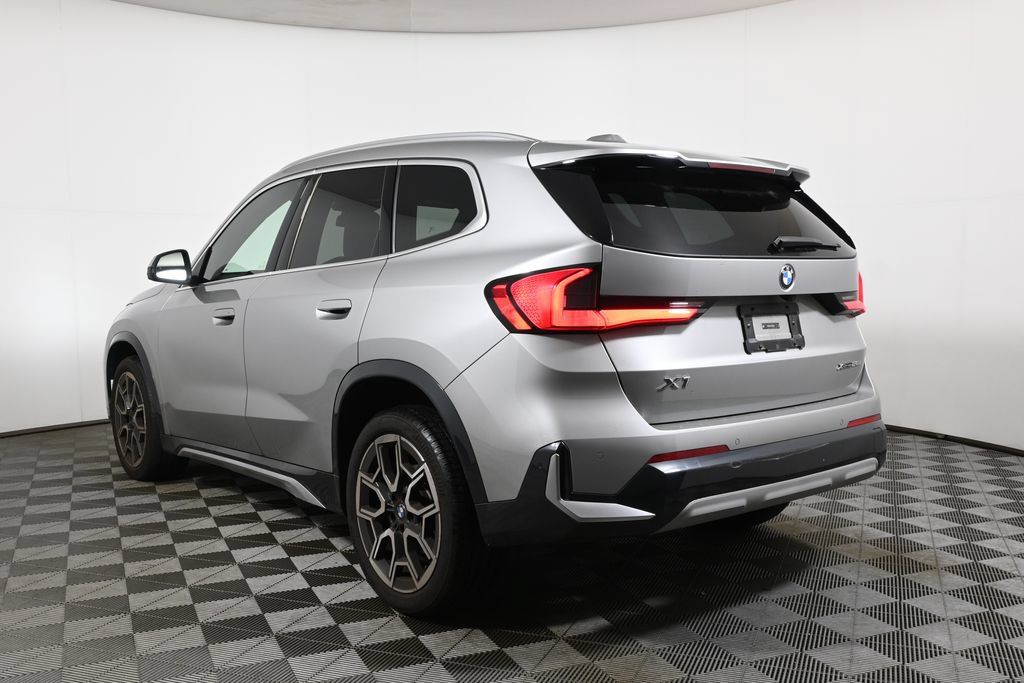 Certified 2025 BMW X1 xDrive28i w/ Technology Package AWD/4WD image 9