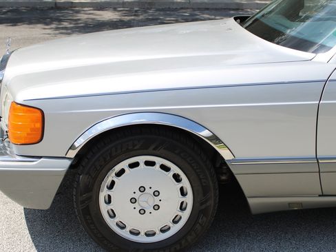 Used 1990 Mercedes-Benz 300 SE image 28