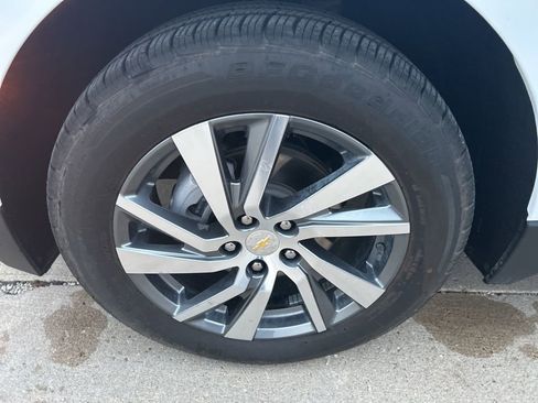 Used 2022 Chevrolet Equinox Premier image 33