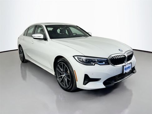 Certified 2022 BMW 330i xDrive 330i xDrive w/ Premium Package image 8