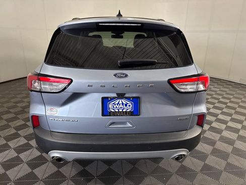 Used 2022 Ford Escape Titanium AWD/4WD image 9