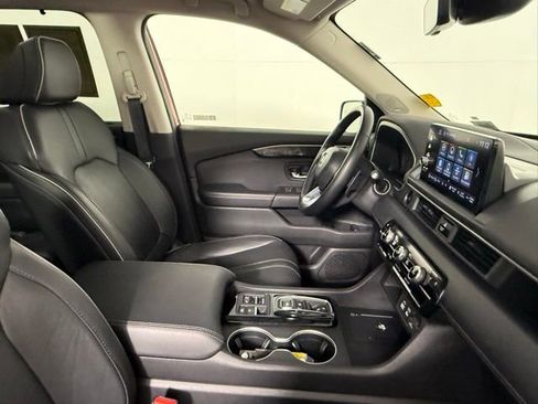 Used 2024 Honda Pilot Elite image 54