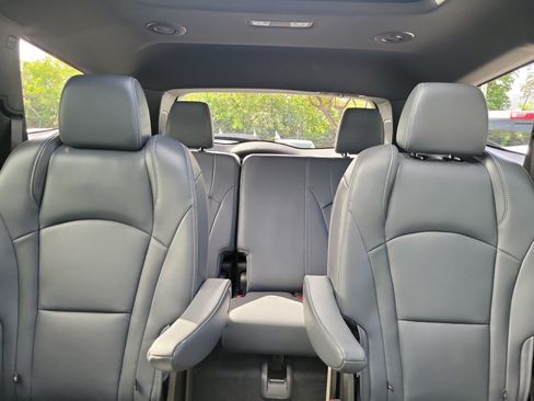 Used 2023 Buick Enclave Premium w/ Experience Buick Package FWD image 15