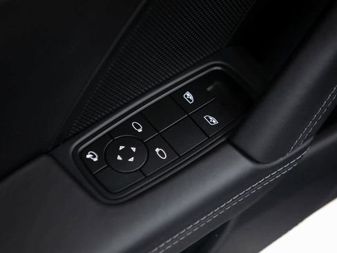 Certified 2023 Porsche 911 50th Anniversary Edition image 18