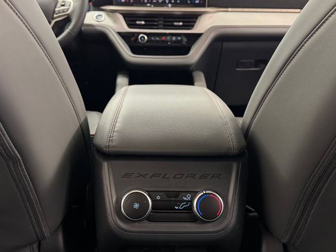 New 2026 Ford Explorer Active w/ Active Comfort Package image 26
