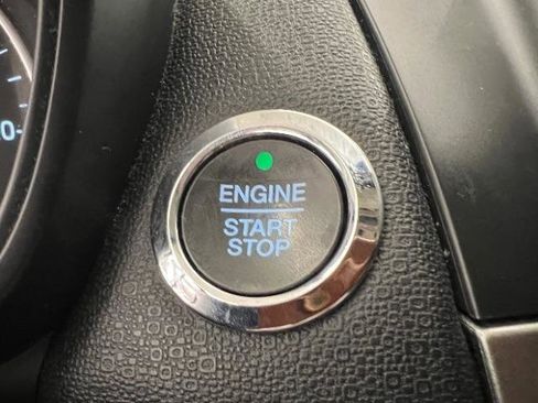 Used 2018 Ford EcoSport SE image 15