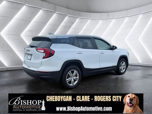 Used 2022 GMC Terrain SLE image 18