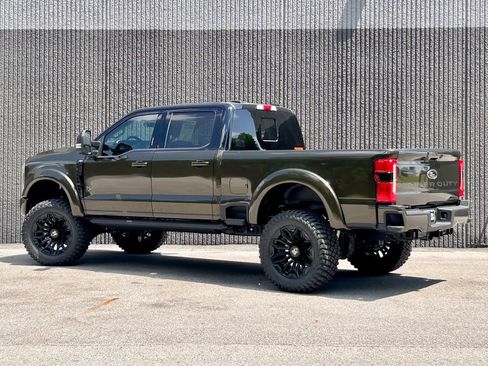 New 2026 Ford F250 Lariat w/ Black Appearance Package AWD/4WD image 4