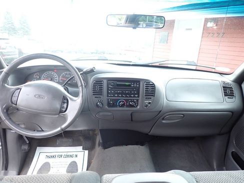 Used 2002 Ford F150 XLT AWD/4WD image 10