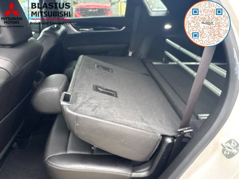 Used 2025 Cadillac XT5 Premium Luxury AWD/4WD image 32