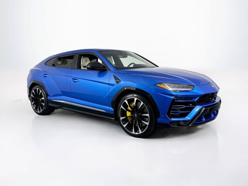 Used 2021 Lamborghini Urus AWD/4WD image 3