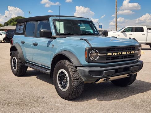 Used 2023 Ford Bronco 4-Door w/ Sasquatch Package AWD/4WD image 3
