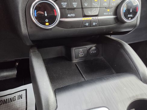 Used 2025 Ford Escape ST-Line FWD image 32