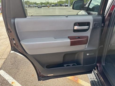 Used 2016 Toyota Sequoia Platinum AWD/4WD image 15