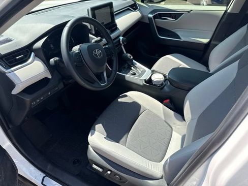 Used 2025 Toyota RAV4 XLE w/ Convenience Package AWD/4WD image 9